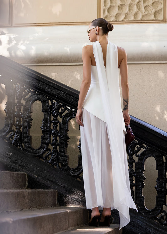 Молочний бандо-топ з накидкою та максі-спідниця, вид ззаду
