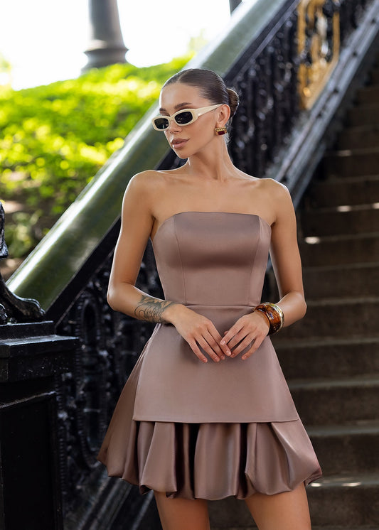 Деталь корсетного топу кольору мокко зі спідницею-балон — MARINÉ Boutique
